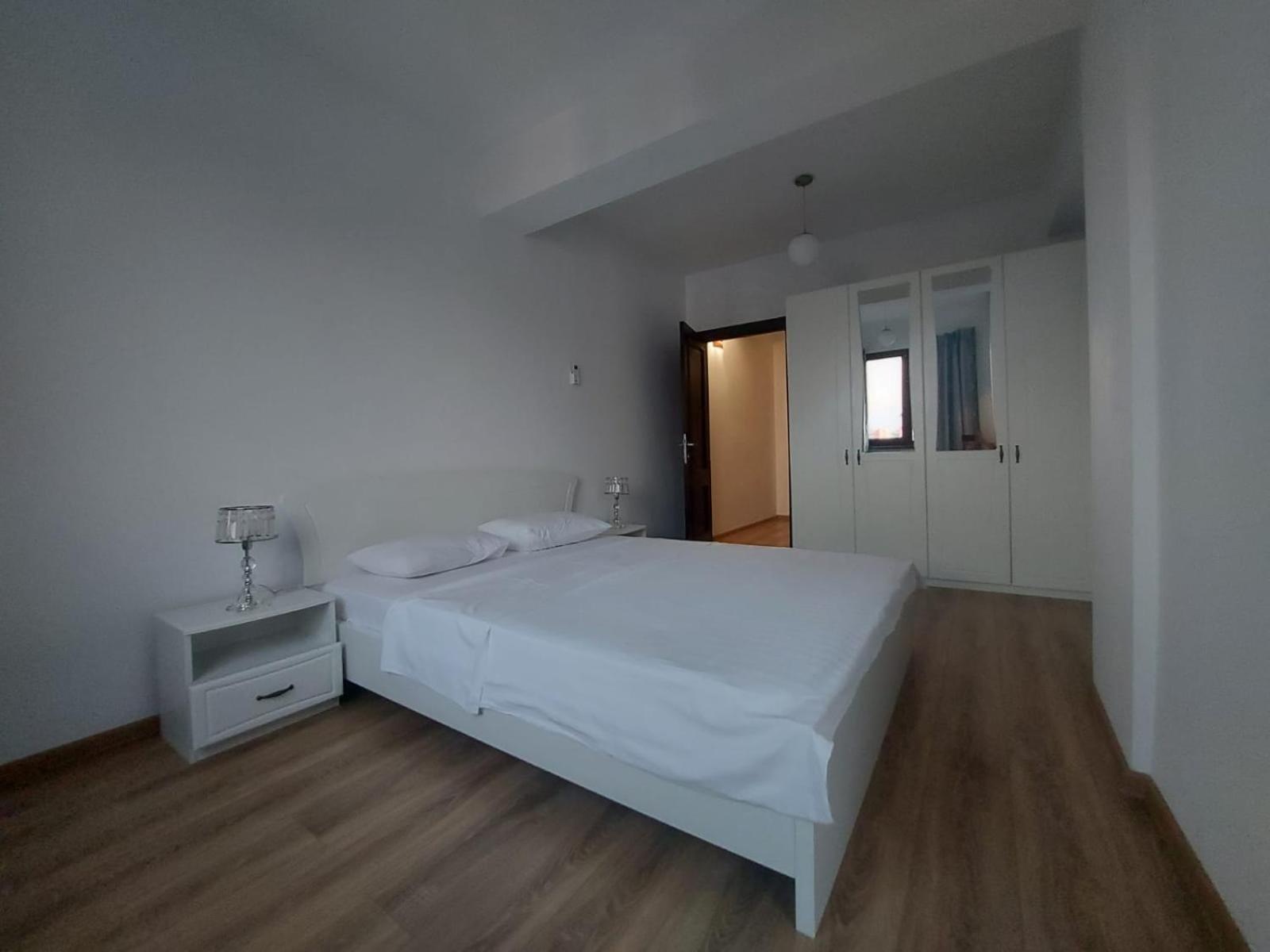 Rivera Apartments - Premium Accomodation Jászvásár Szoba fotó